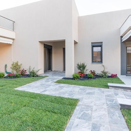 3 Doors Villas Nea Iraklitsa 外观 照片