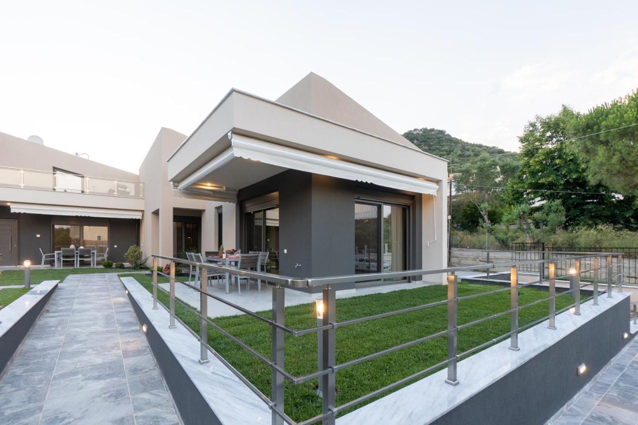3 Doors Villas Nea Iraklitsa 外观 照片