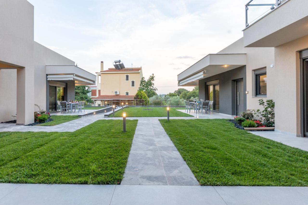 3 Doors Villas Nea Iraklitsa 外观 照片