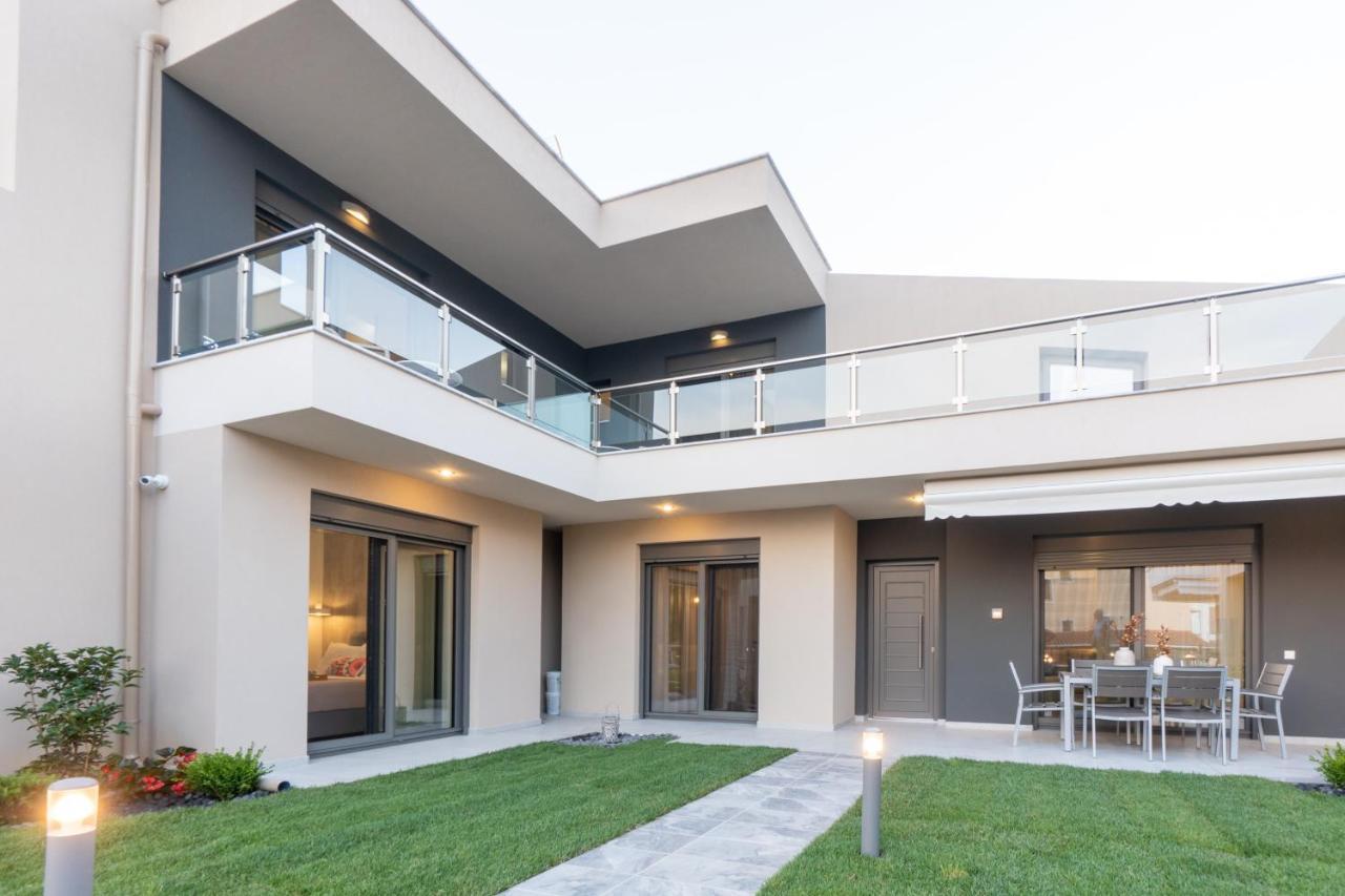 3 Doors Villas Nea Iraklitsa 外观 照片
