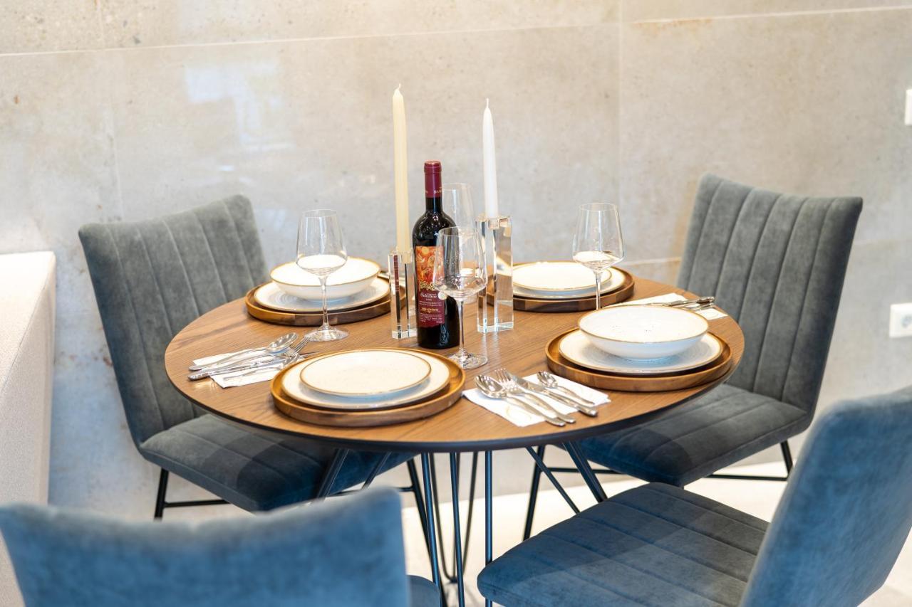 3 Doors Villas Nea Iraklitsa 外观 照片