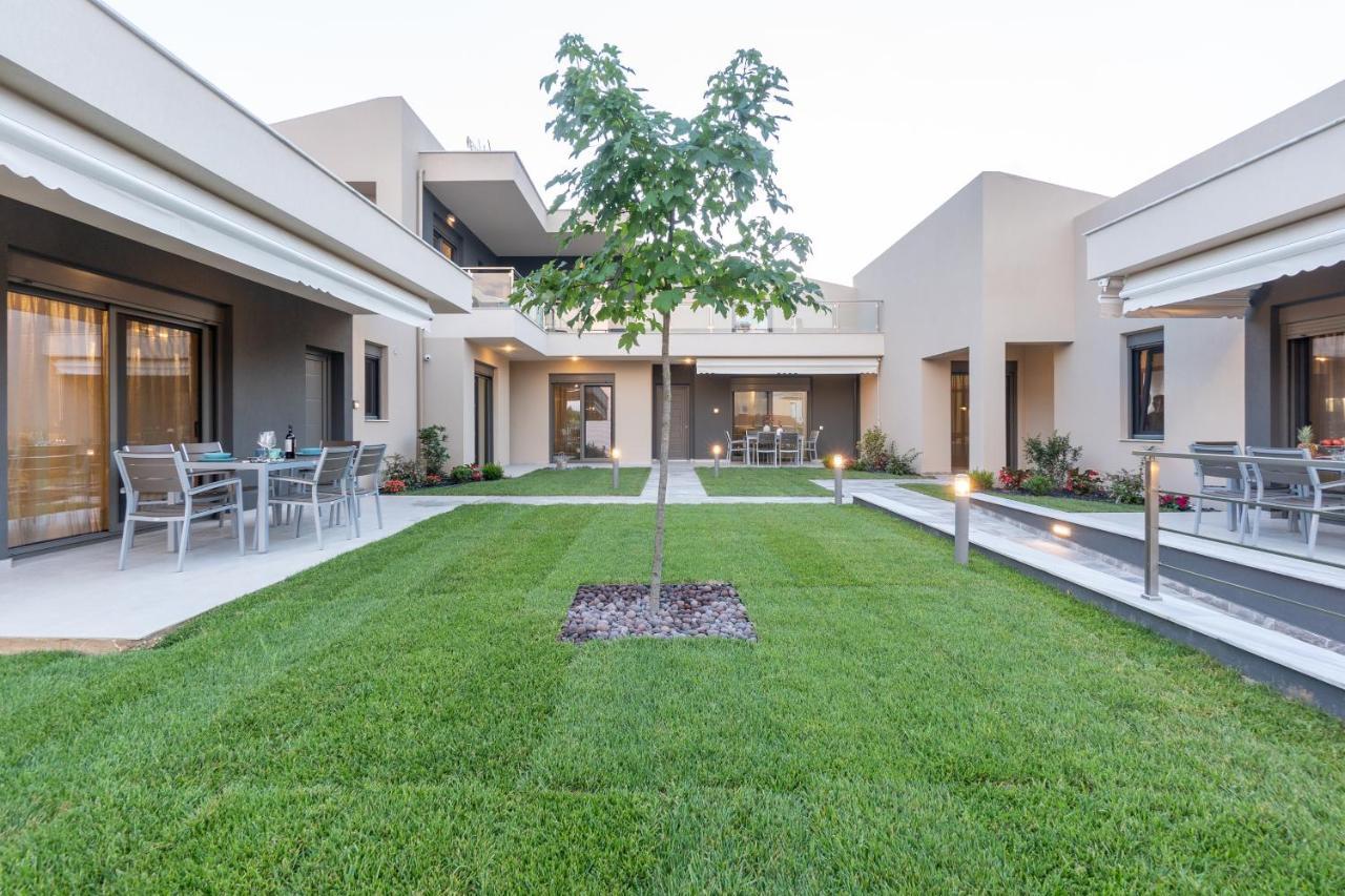 3 Doors Villas Nea Iraklitsa 外观 照片