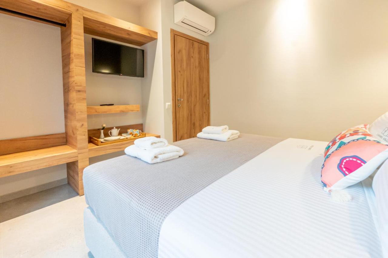 3 Doors Villas Nea Iraklitsa 外观 照片